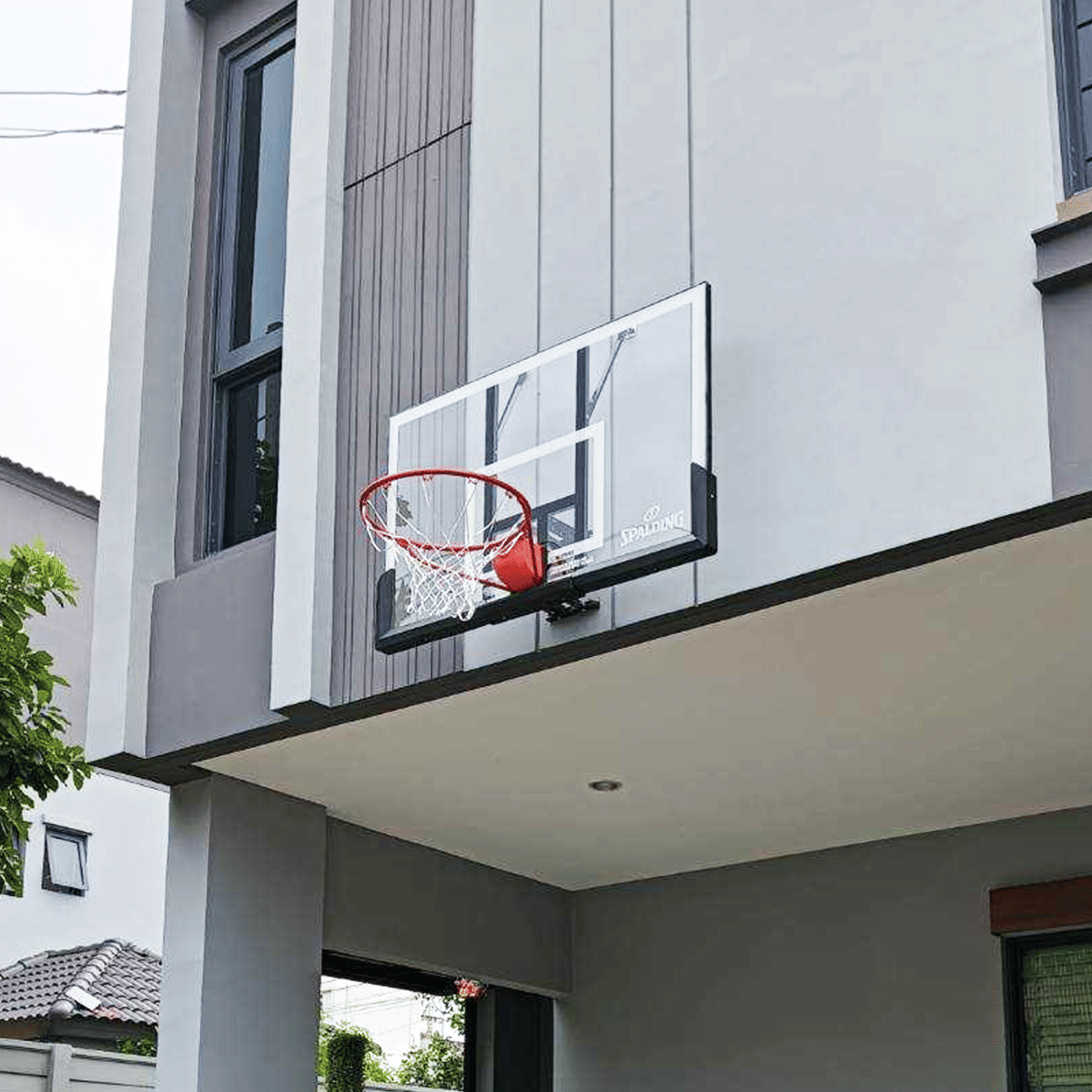 หน้าแป้นบาส SPALDING วัสดุอะคริลิคขนาด 50 นิ้ว พร้อมห่วงมาตรฐานการแข่งขัน แถมลูกบาสและที่สูบลม_5